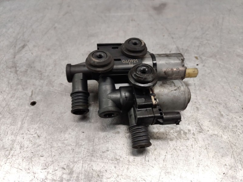 Recambio de valvula intercambio de calefaccion para bmw x3 (e83) 2.0d referencia OEM IAM 64118369807  