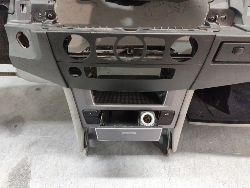 Recambio de salpicadero para bmw serie 5 berlina (e60) 520d referencia OEM IAM   