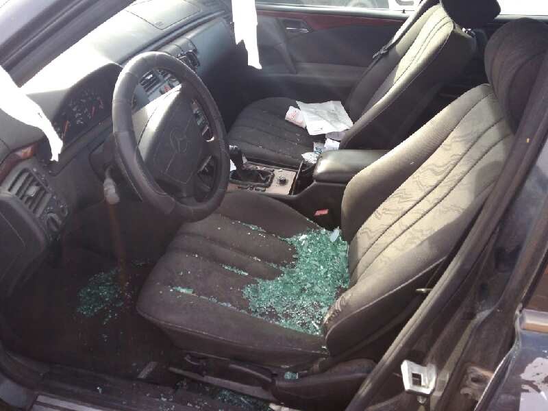 mercedes-benz clase e (w210) berlina diesel del año 1995