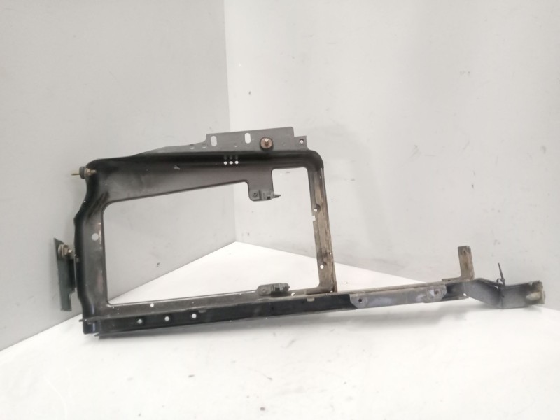 Recambio de soporte faro derecho para renault magnum 4xx.18/4xx.26 02  12.0 diesel referencia OEM IAM 5010491932  