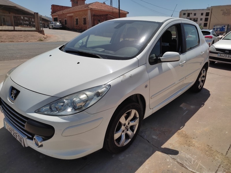 peugeot 307 berlina (s2) del año 2006