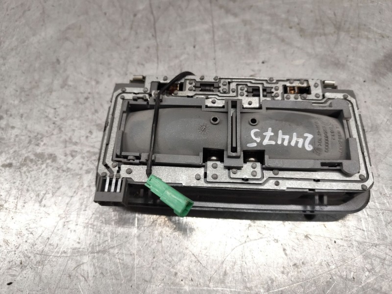 Recambio de luz interior para peugeot boxer furgoneta 2.0 bluehdi 130 referencia OEM IAM 1520400000  