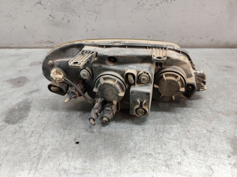 Recambio de faro izquierdo para kia shuma ii 1.6 ls 4 berlina referencia OEM IAM   