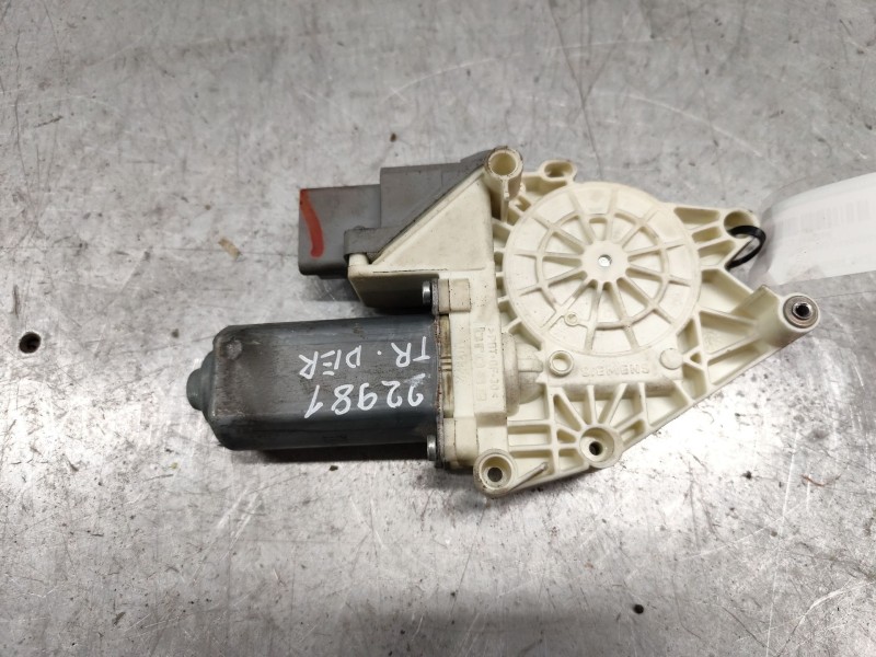 Recambio de motor elevalunas trasero derecho para citroën c5 berlina collection referencia OEM IAM 9632533380  