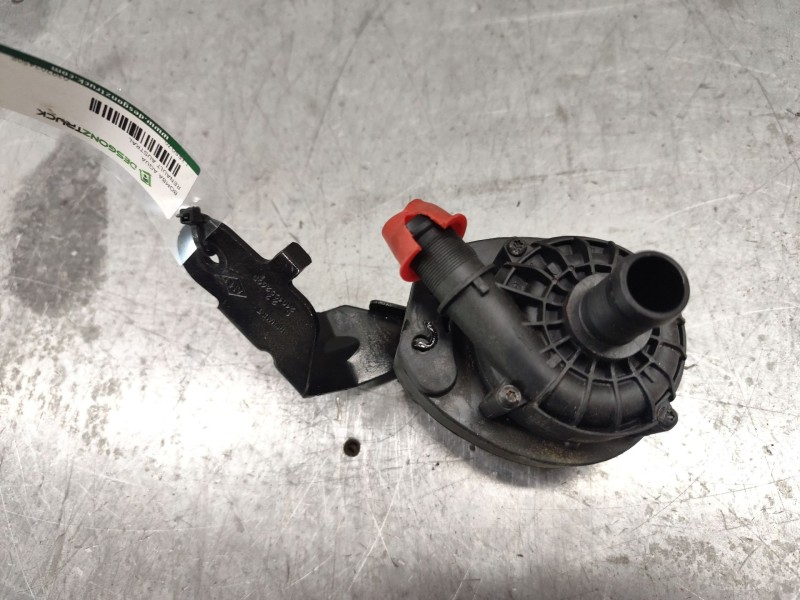 Recambio de bomba agua para renault austral tce 130 referencia OEM IAM 039202450P  