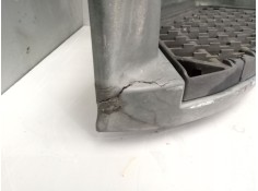 Recambio de peldaño izquierdo para renault premium distribution 7.2 diesel referencia OEM IAM    2