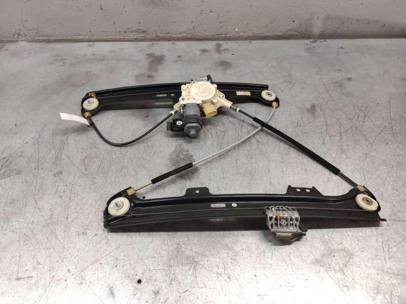 Recambio de elevalunas delantero izquierdo para bmw serie 5 berlina (e60) 520d referencia OEM IAM 6981141997749100  