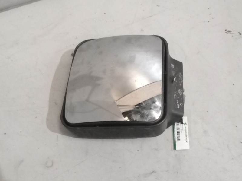 Recambio de retrovisor auxiliar para renault magnum ab 2005 12.8 diesel referencia OEM IAM   