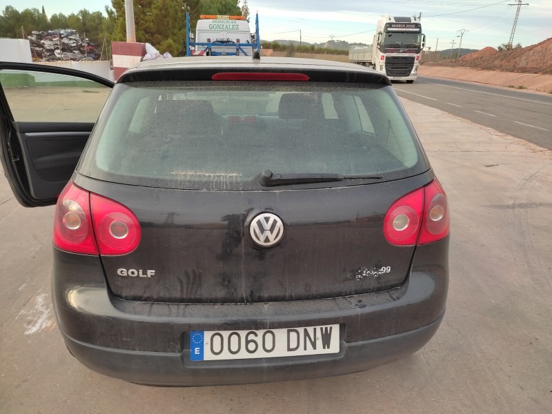 volkswagen golf v berlina (1k1) del año 2005