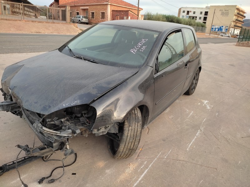 volkswagen golf v berlina (1k1) del año 2005