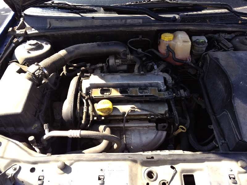 opel vectra c berlina del año 2003