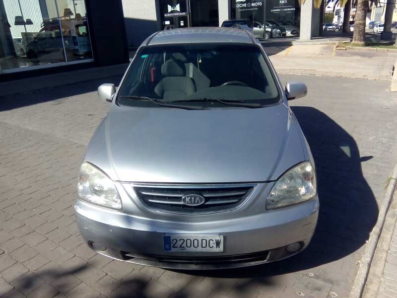kia carens del año 2004