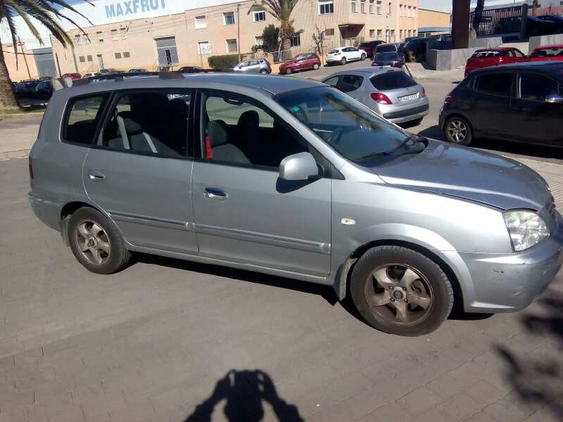 kia carens del año 2004