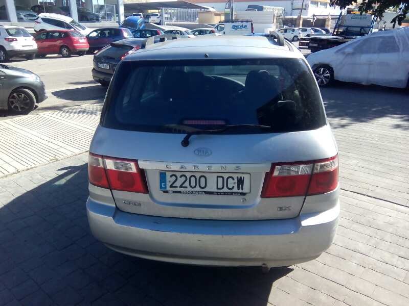 kia carens del año 2004