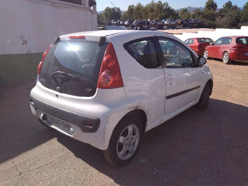 peugeot 107 del año 2008