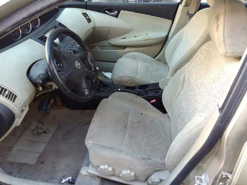 nissan primera berlina (p12) del año 2003