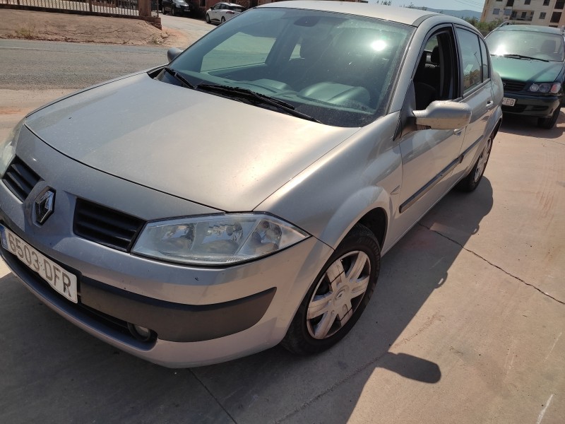 renault megane ii classic berlina del año 2005