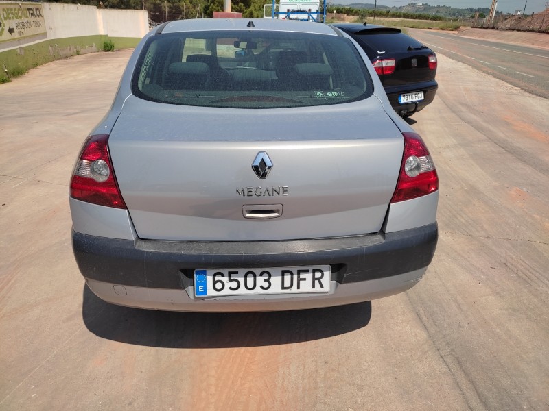 renault megane ii classic berlina del año 2005