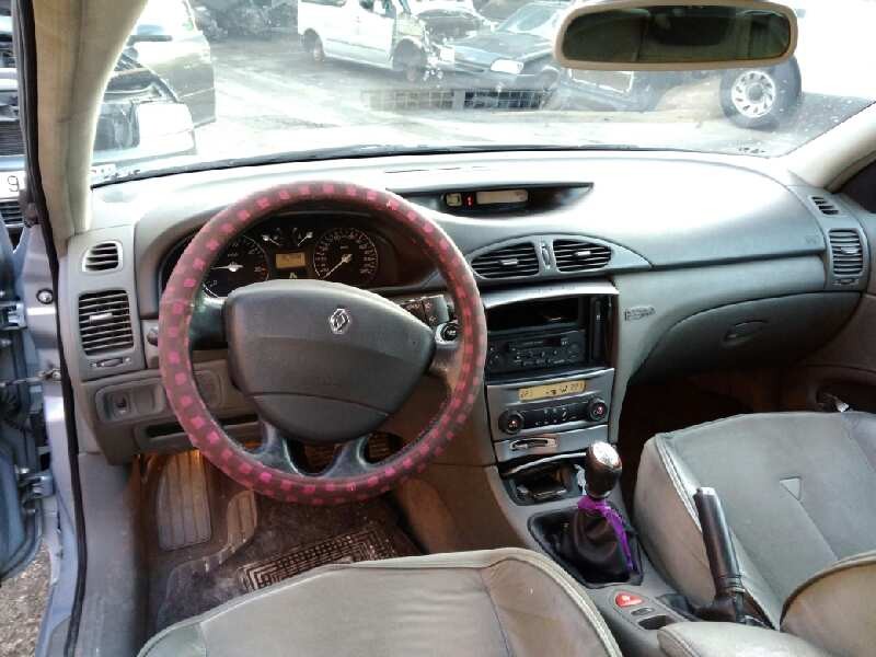 renault laguna ii grandtour (kg0) del año 2001