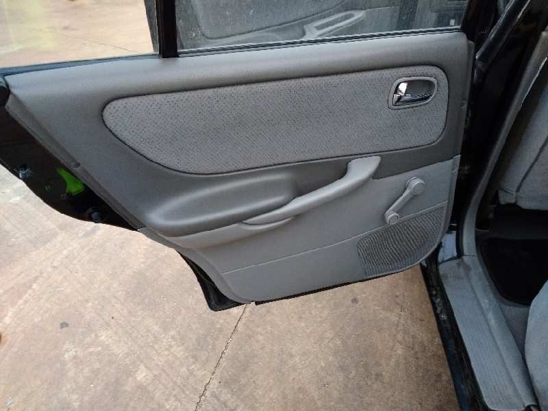 mazda 626 berlina (gf) del año 2000