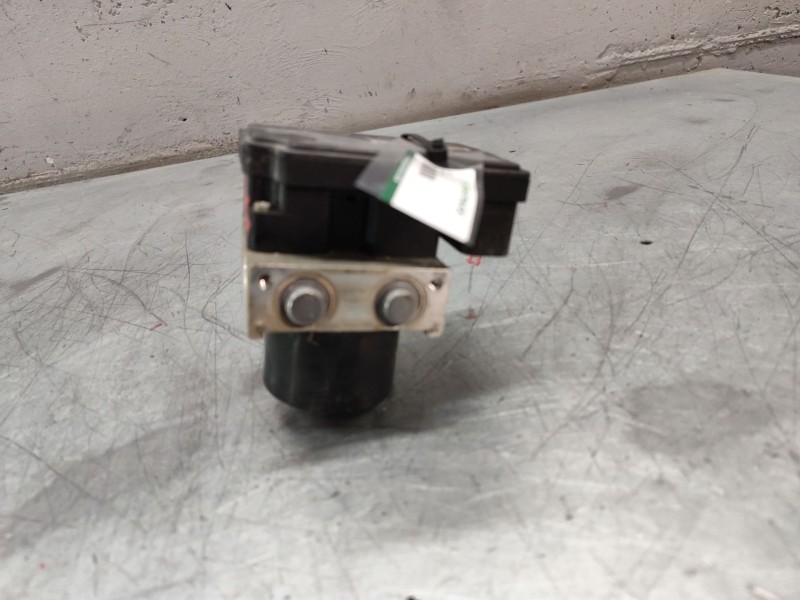 Recambio de abs para toyota yaris 1.0 cat referencia OEM IAM 445100D110  