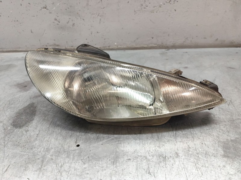 Recambio de faro derecho para peugeot 206 hatchback (2a/c) 1.4 hdi referencia OEM IAM   