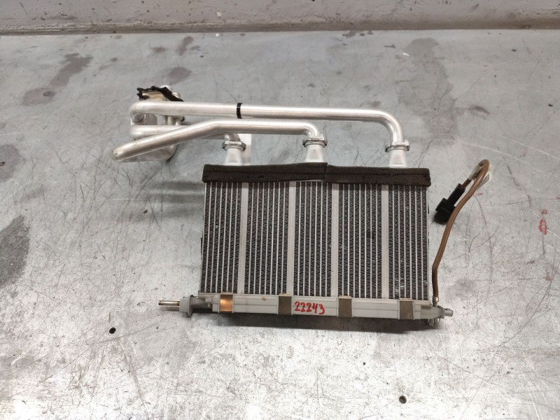 Recambio de radiador calefaccion / aire acondicionado para bmw serie 5 berlina (e60) 520d referencia OEM IAM 5HB00860800  