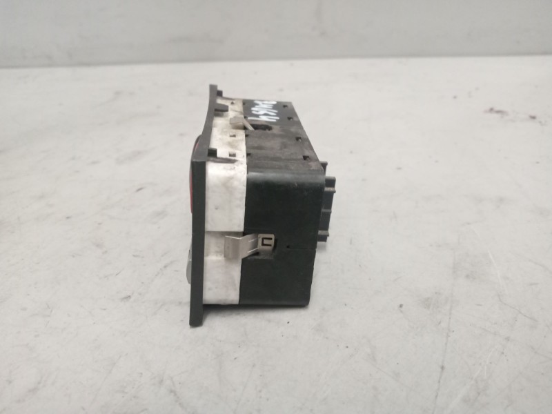 Recambio de mando luces para scania serie p/g/r (c-clase) 11.7 diesel referencia OEM IAM 1540673  