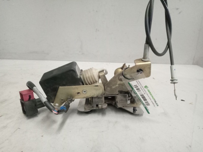 Recambio de cerradura puerta delantera derecha para renault magnum ab diesel referencia OEM IAM 7482280160  