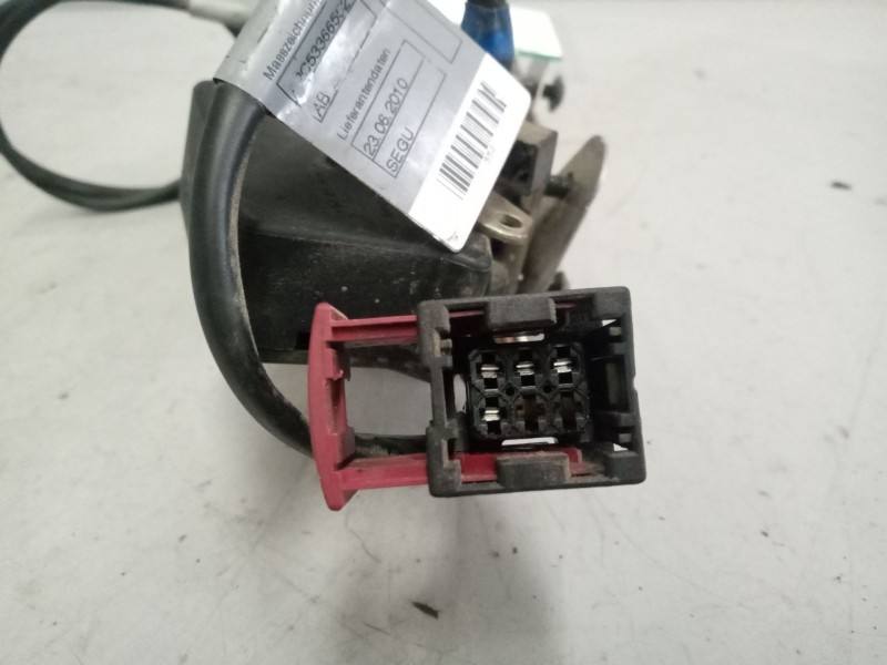 Recambio de cerradura puerta delantera derecha para renault magnum ab diesel referencia OEM IAM 7482280160  