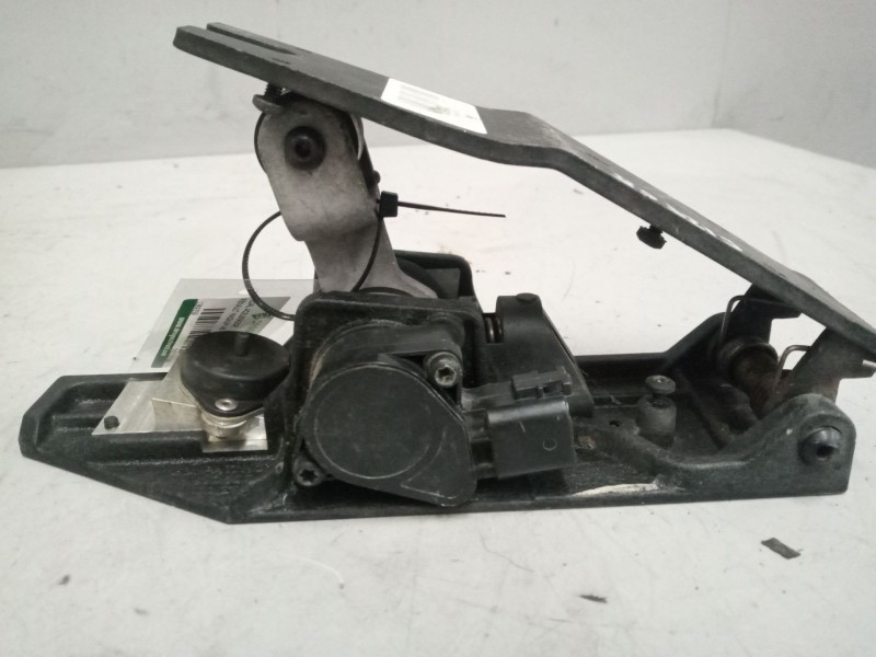 Recambio de pedal acelerador para renault magnum ab diesel referencia OEM IAM 7421111164  