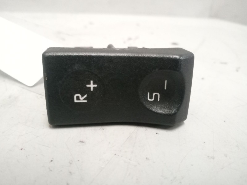 Recambio de interruptor para renault magnum ab diesel referencia OEM IAM 7420851306  