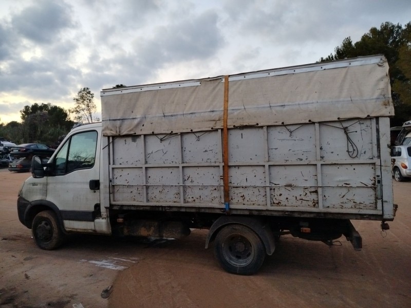 iveco daily caja abierta / volquete del año 2011