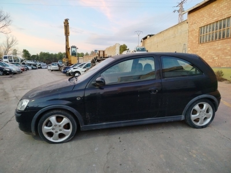 opel corsa c del año 2004