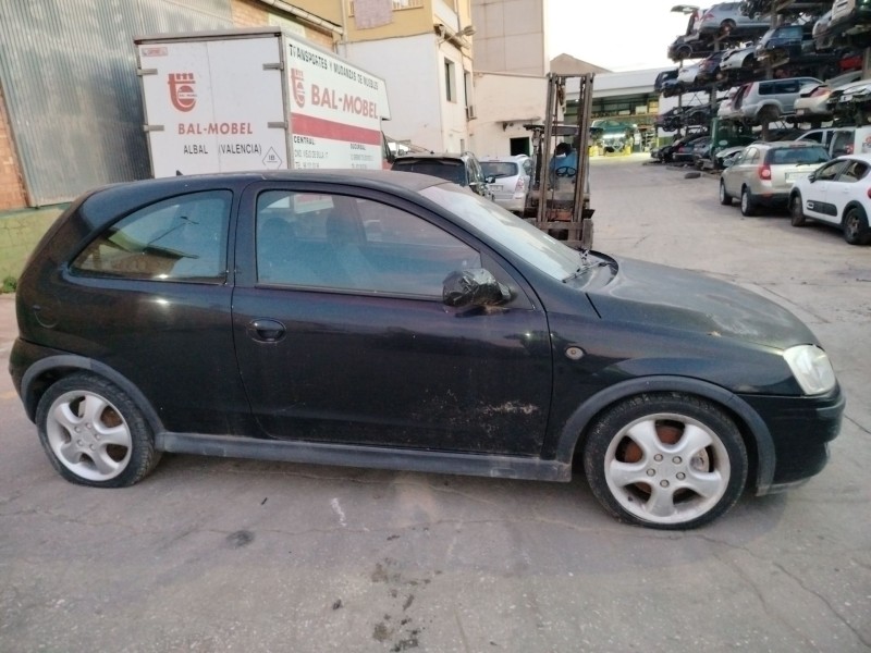 opel corsa c del año 2004