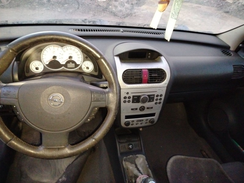 opel corsa c del año 2004