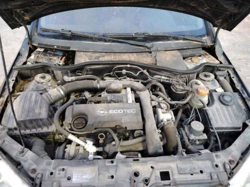 opel corsa c del año 2004