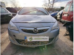 opel astra j (p10) del año 2012