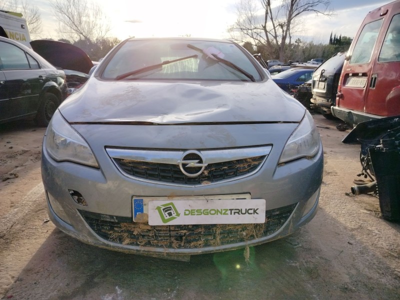 opel astra j (p10) del año 2012