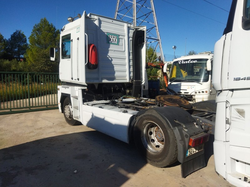 renault magnum 4xx.18/4xx.26 02  del año 2005