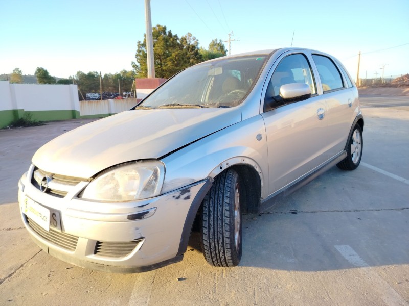 opel corsa c del año 2004