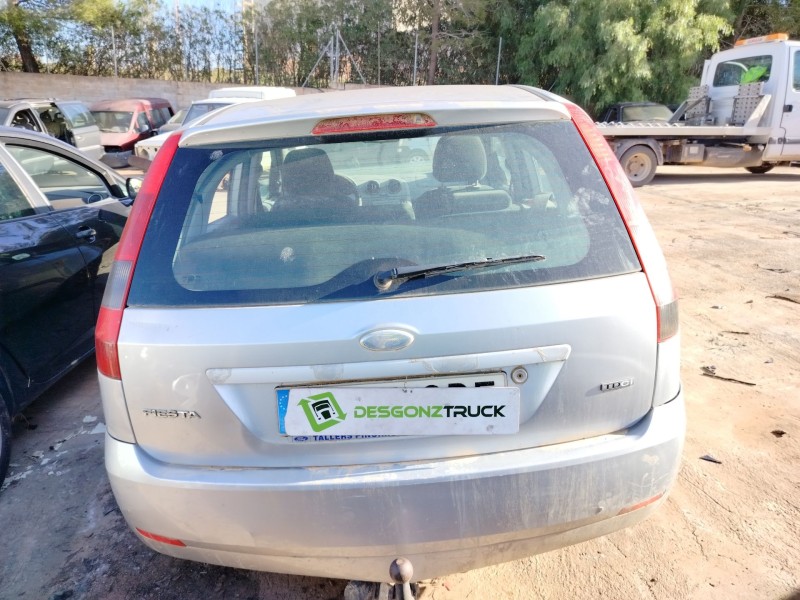 ford fiesta (cbk) del año 2004