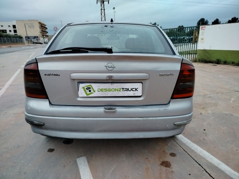 opel astra g berlina del año 2003