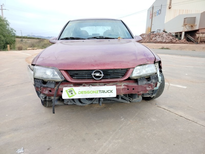 opel vectra b berlina del año 1999