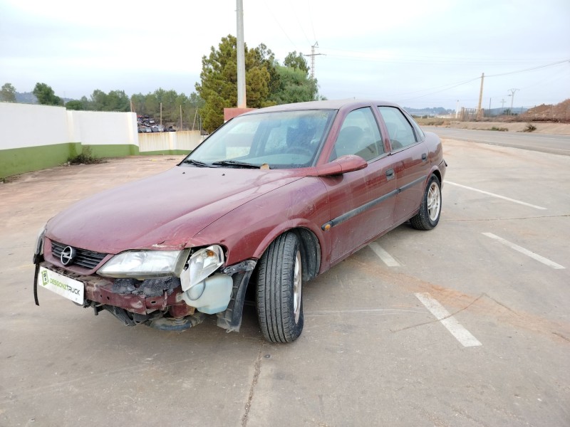 opel vectra b berlina del año 1999