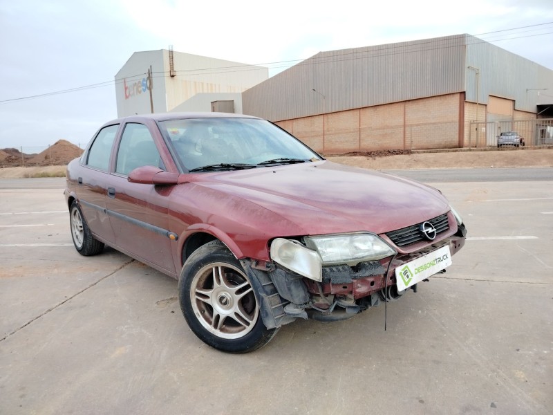 opel vectra b berlina del año 1999
