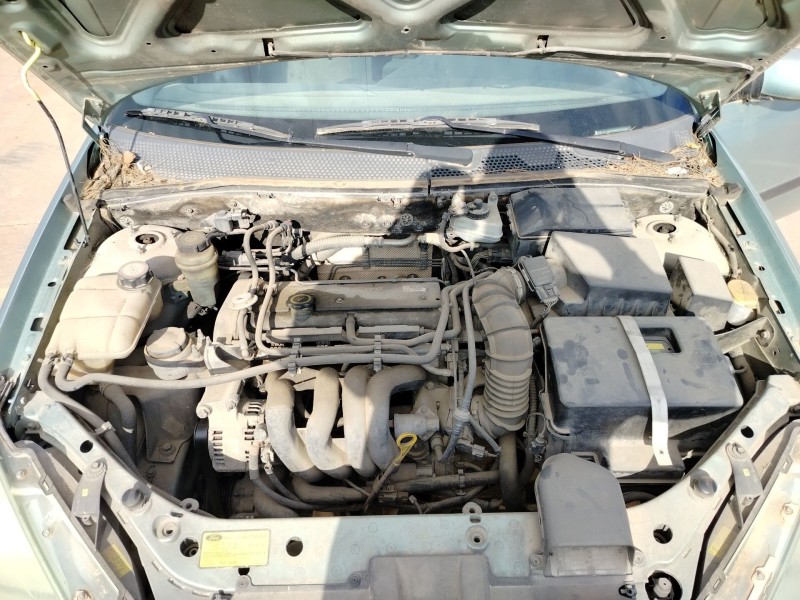 ford focus berlina (cak) del año 2000