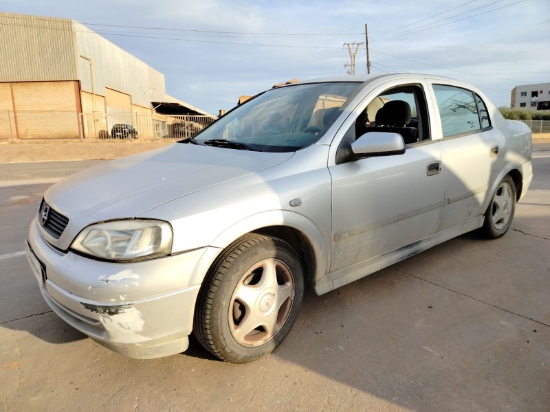 opel astra g berlina del año 1999