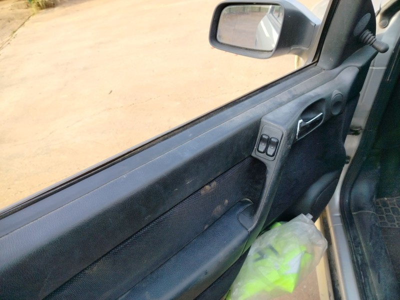 opel astra g berlina del año 1999