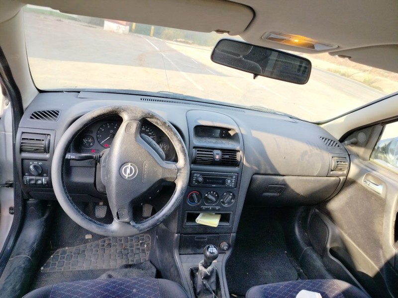 opel astra g berlina del año 1999